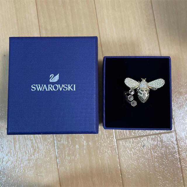 SWAROVSKI　蜂ブローチ