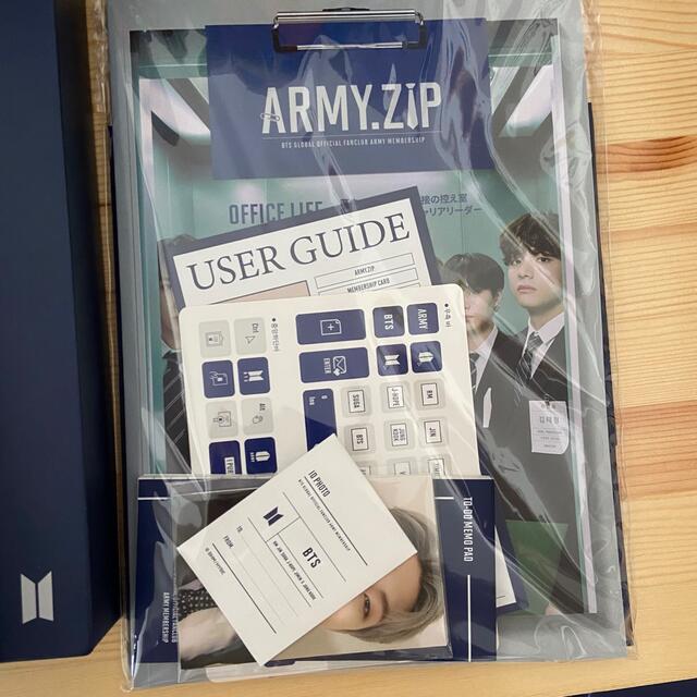 防弾少年団(BTS)(ボウダンショウネンダン)のBTS ARMY MEMBERSHIP KIT 8期 エンタメ/ホビーのタレントグッズ(アイドルグッズ)の商品写真