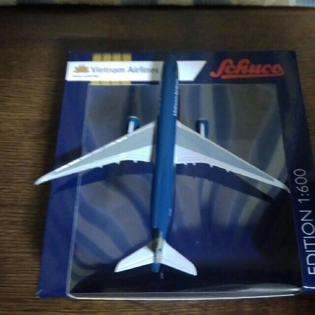 飛行機模型 1/600（総合福袋 Amazon.co.jp: 飛行機模型飛行機
