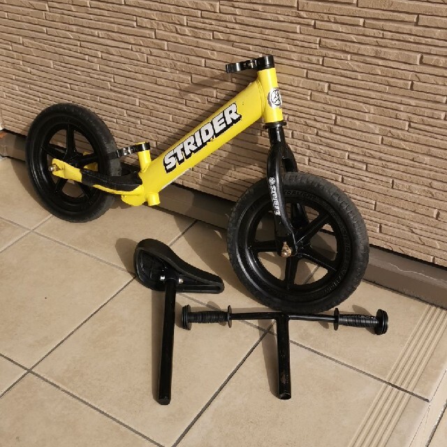 ストライダー スポーツモデル STRIDER キッズ/ベビー/マタニティの外出/移動用品(自転車)の商品写真