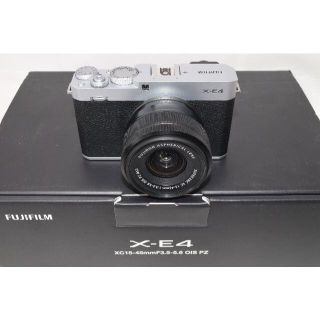 フジフイルム(富士フイルム)のびびあん様専用☆FUJIFILM X-E4 レンズキット シルバー 1年保証付(ミラーレス一眼)
