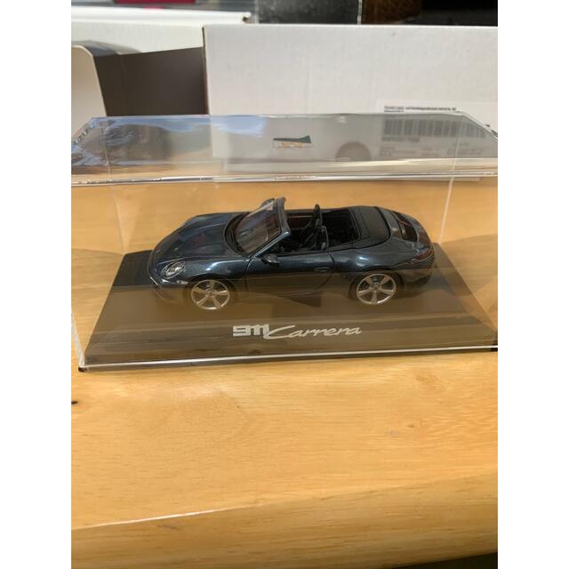 Porsche(ポルシェ)のポルシェ 911 カレラ カブリオレ 1/43 ミニカー ミニチャンプス エンタメ/ホビーのコレクション(ノベルティグッズ)の商品写真