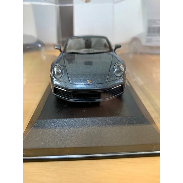 Porsche(ポルシェ)のポルシェ 911 カレラ カブリオレ 1/43 ミニカー ミニチャンプス エンタメ/ホビーのコレクション(ノベルティグッズ)の商品写真