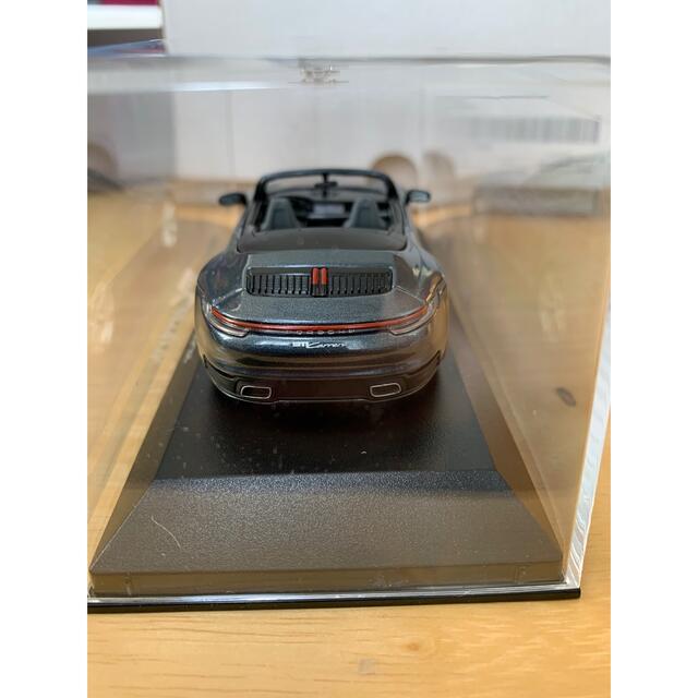 Porsche(ポルシェ)のポルシェ 911 カレラ カブリオレ 1/43 ミニカー ミニチャンプス エンタメ/ホビーのコレクション(ノベルティグッズ)の商品写真