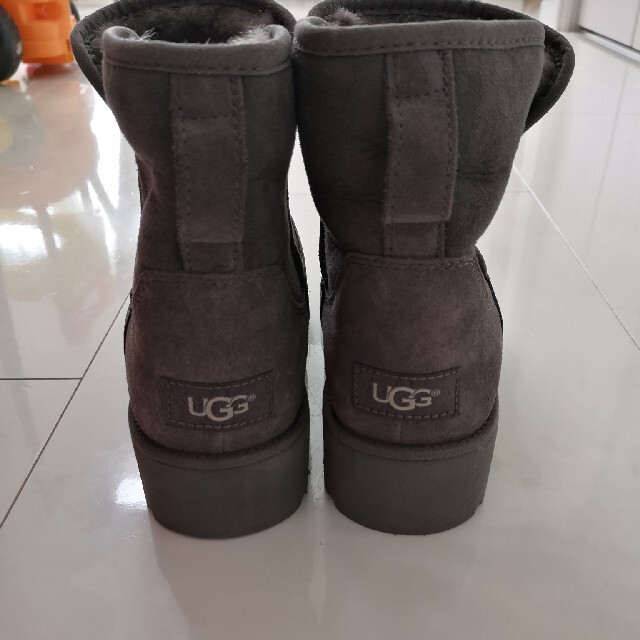 UGG(アグ)のUGG　ムートンブーツ レディースの靴/シューズ(ブーツ)の商品写真