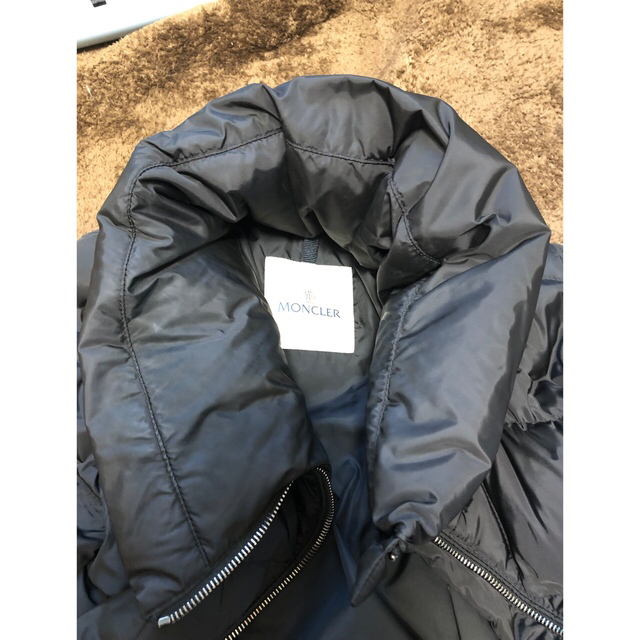 MONCLER(モンクレール)のモンクレール　ブーラン　ダウン　 レディースのジャケット/アウター(ダウンジャケット)の商品写真