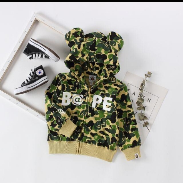 A BATHING APE(アベイシングエイプ)の１３０BAPE KIDS　ABC BE@R ZIP HOODIE キッズ/ベビー/マタニティのキッズ服男の子用(90cm~)(ジャケット/上着)の商品写真