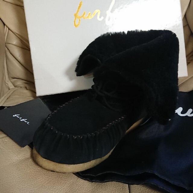 fur fur(ファーファー)の値下げファーファー ムートンブーツ size36  23センチ位 レディースの靴/シューズ(ブーツ)の商品写真