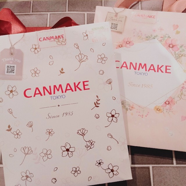 CANMAKE(キャンメイク)のキャンメイク 2022年＆2021年福袋(中身合計6点) コスメ/美容のベースメイク/化粧品(その他)の商品写真
