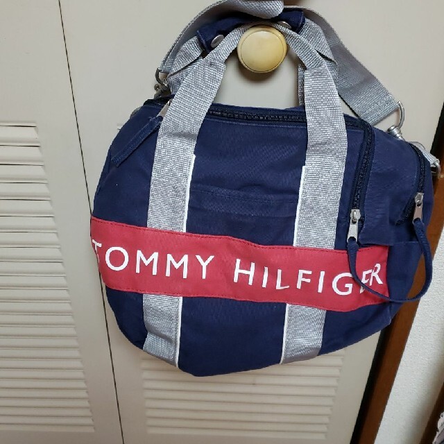 TOMMY HILFIGER(トミーヒルフィガー)のTOMMY HILFIGERトミーヒルフィガーミニボストンバッグドラムバッグ レディースのバッグ(ボストンバッグ)の商品写真