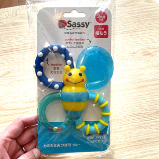 サッシー(Sassy)のshiki様専用 Sassy かみかみみつばちブルー 新品未開封(知育玩具)