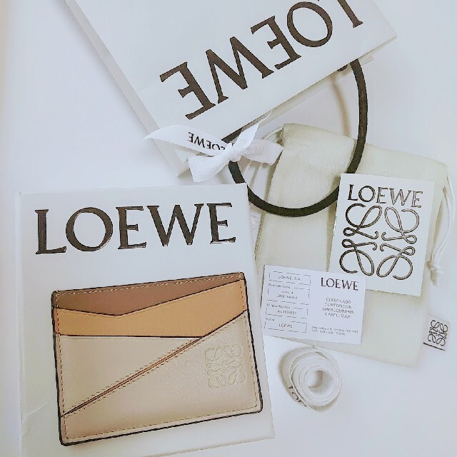 LOEWE(ロエベ)のロエベ　パズル　カードケース レディースのファッション小物(名刺入れ/定期入れ)の商品写真