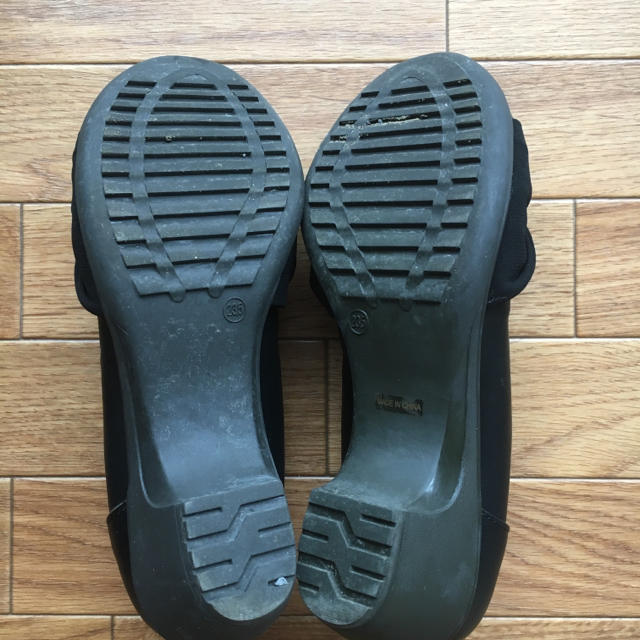 FELISSIMO(フェリシモ)のフェリシモ■23.5cm ブラックパンプス しなやかソール レディースの靴/シューズ(ハイヒール/パンプス)の商品写真