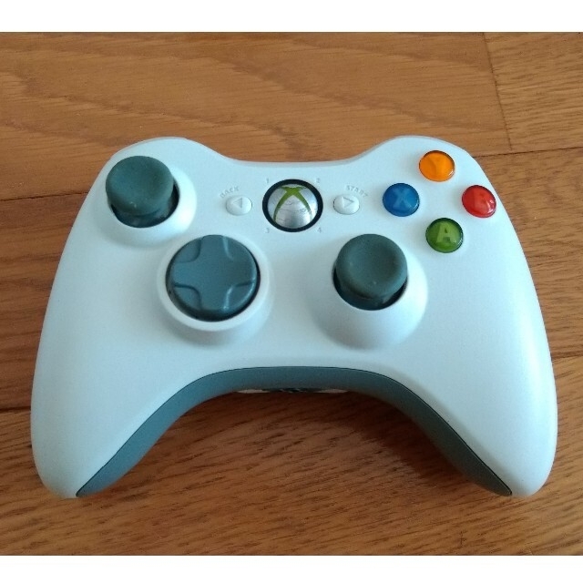 Xbox360(エックスボックス360)のXbox360 60GB 本体 エンタメ/ホビーのゲームソフト/ゲーム機本体(家庭用ゲーム機本体)の商品写真