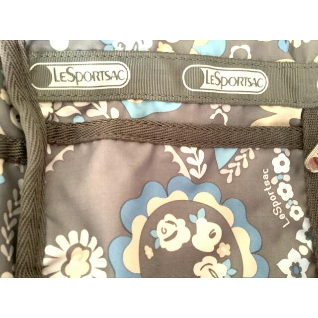 LeSportsac(レスポートサック)の専用です。レスポートサック　ショルダーバッグ　斜め掛けバッグ　グレー系 レディースのバッグ(ショルダーバッグ)の商品写真