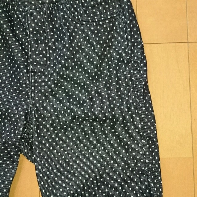 UNIQLO(ユニクロ)のUNIQLOレギンスパンツ140☆未使用 キッズ/ベビー/マタニティのキッズ服女の子用(90cm~)(パンツ/スパッツ)の商品写真