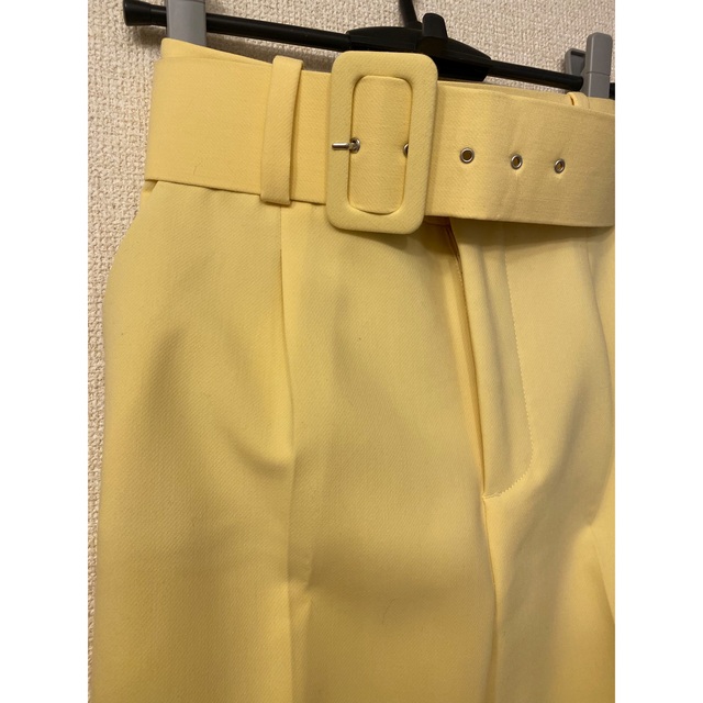 ZARA(ザラ)のZARA ハイウェストパンツ　ワインレッド レディースのパンツ(カジュアルパンツ)の商品写真