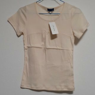 イッツデモ(ITS'DEMO)の新品　未使用　タグ付き　クリーム色の　可愛い　Tシャツ(Tシャツ(半袖/袖なし))