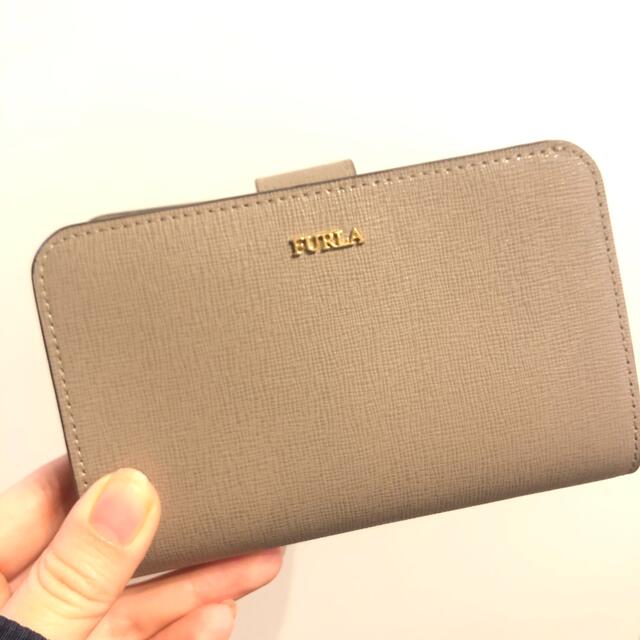 Furla(フルラ)の【ayaka様専用】FURLA フルラ 二つ折り財布　バビロン　グレージュ レディースのファッション小物(財布)の商品写真