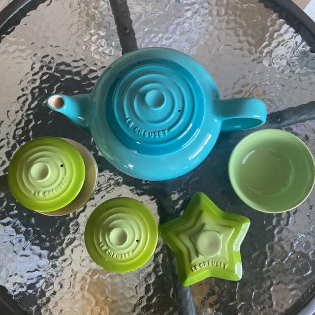 LE CREUSET(ルクルーゼ)の★美品★ルクルーゼ　ティーポット＊カップ＊スターラムカン エトワール＊セット インテリア/住まい/日用品のキッチン/食器(食器)の商品写真