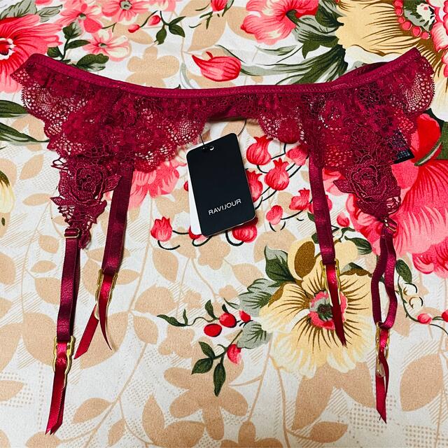 Ravijour(ラヴィジュール)の★Ravijour★LINGERIEAM★ブラショーツガーター下着★赤花刺繍★ レディースの下着/アンダーウェア(ブラ&ショーツセット)の商品写真