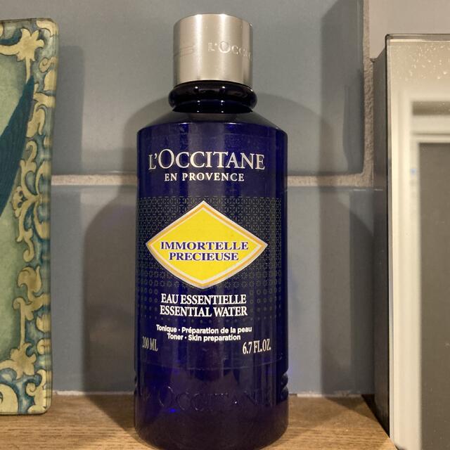 L'OCCITANE(ロクシタン)のロクシタン　イモーテルエッセンシャルフェースウォーター200ml コスメ/美容のスキンケア/基礎化粧品(化粧水/ローション)の商品写真