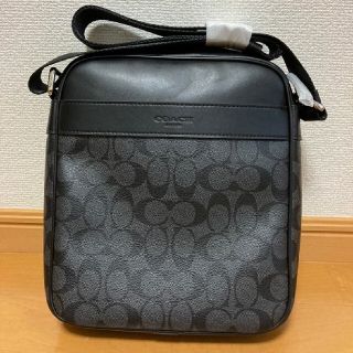 コーチ(COACH)のCOACH コーチ ショルダーバッグ　メンズ　アウトレット　新品未使用(ショルダーバッグ)