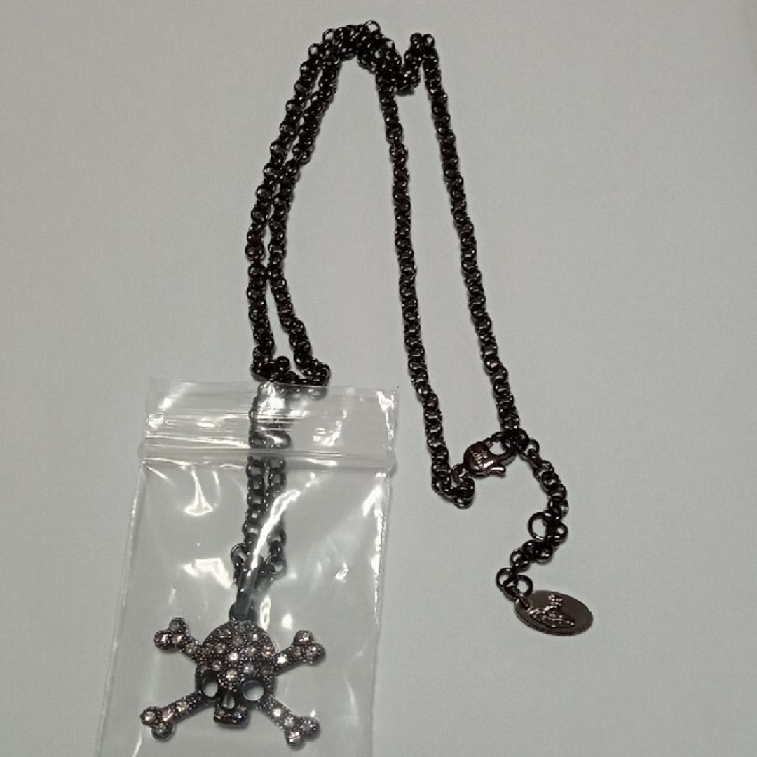 Vivienne Westwood(ヴィヴィアンウエストウッド)のvivienne westwood/スカル ネックレス メンズのアクセサリー(ネックレス)の商品写真