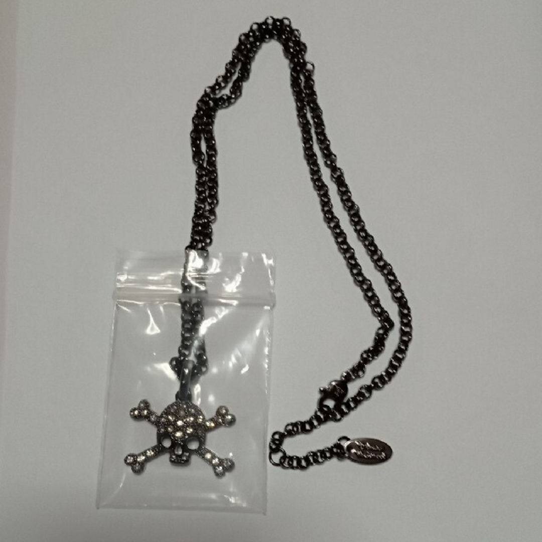 Vivienne Westwood(ヴィヴィアンウエストウッド)のvivienne westwood/スカル ネックレス メンズのアクセサリー(ネックレス)の商品写真