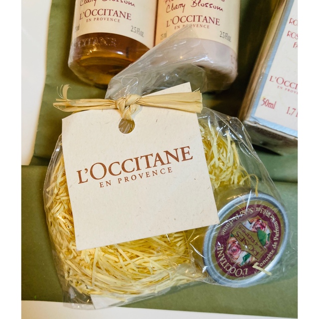 L'OCCITANE(ロクシタン)のL'OCCITANE ロクシタン パフューム　乳液ジェル　ソープ　フェースミスト コスメ/美容のボディケア(その他)の商品写真