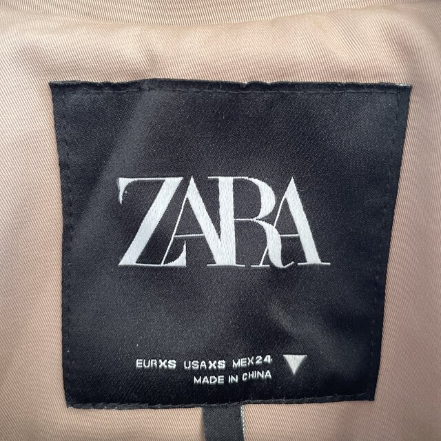 ZARA(ザラ)のZARA ショート　トレンチコート　XS レディースのジャケット/アウター(トレンチコート)の商品写真