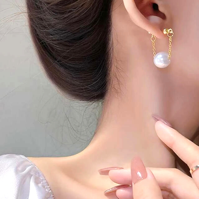 Dior(ディオール)のdropping pearl pierce  レディースのアクセサリー(ピアス)の商品写真