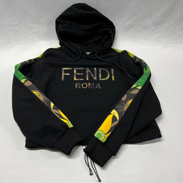 fendi パーカー