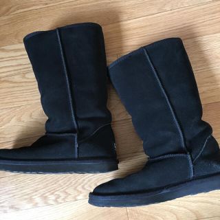 アグ(UGG)のUGG ブラックムートン W7(ブーツ)