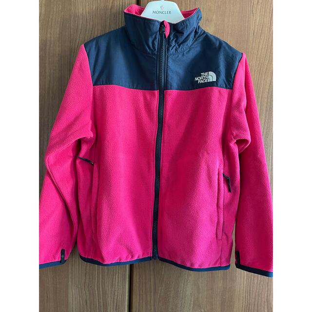 THE NORTH FACE(ザノースフェイス)のTHE NORTH FACE フリースジャケット　キッズ　140 キッズ/ベビー/マタニティのキッズ服女の子用(90cm~)(ジャケット/上着)の商品写真