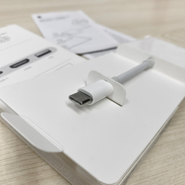 Apple(アップル)のApple USB-C to Digital AV Multiport アダプタ スマホ/家電/カメラのPC/タブレット(PCパーツ)の商品写真