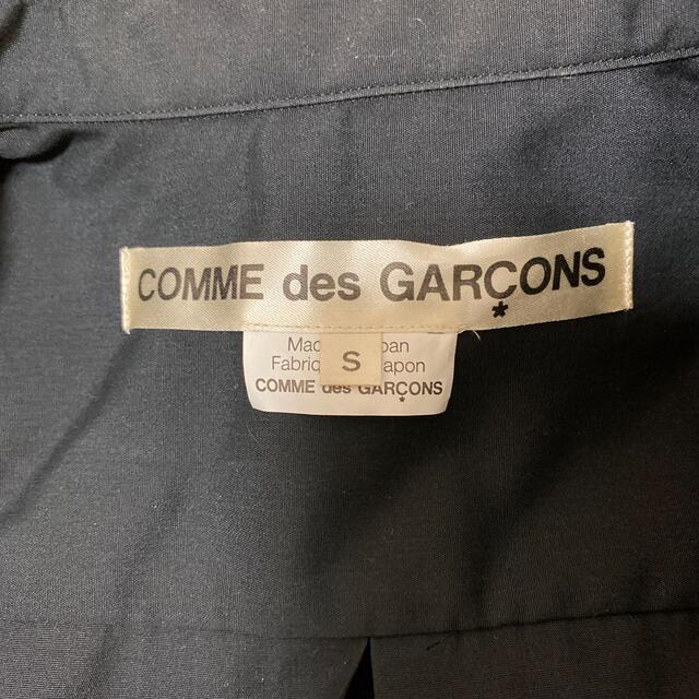 COMME des GARCONS(コムデギャルソン)のCOMME des GARÇONS シャツ 黒 レディースのトップス(シャツ/ブラウス(長袖/七分))の商品写真