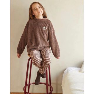 ユニクロ(UNIQLO)の新品☆ ユニクロ　KIDS ピーナッツ ホリデー フリースセット(パジャマ)