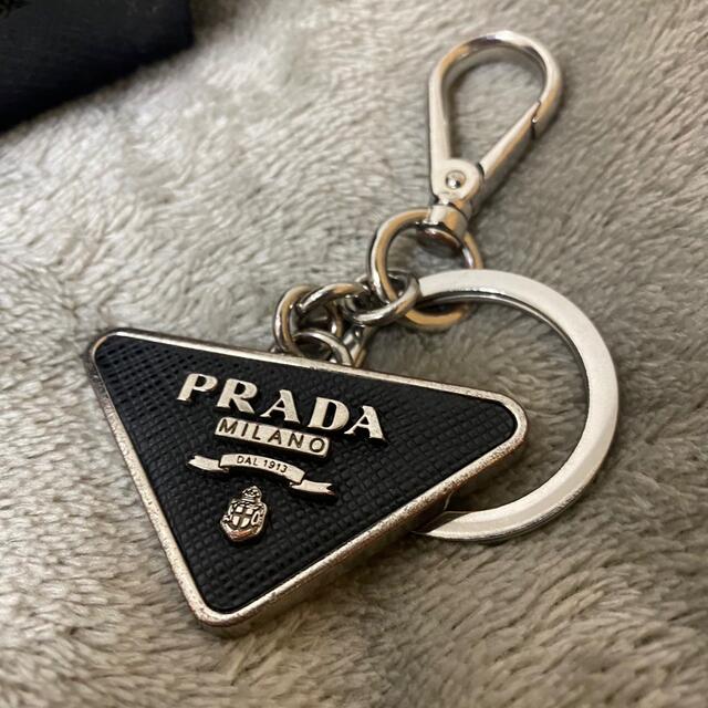 PRADA キーリング キーホルダー 新発売 62.0%OFF gredevel.fr-メルカリ