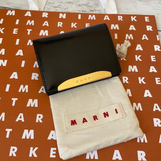 Marni(マルニ)の新品 MARNI グロスレザー ミニウォレット 折り財布  二つ折り レディースのファッション小物(財布)の商品写真