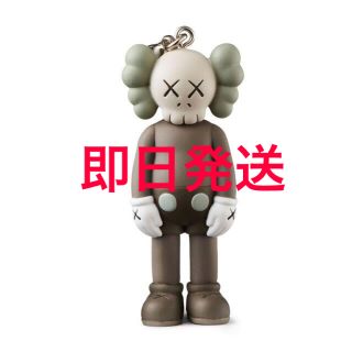 メディコムトイ(MEDICOM TOY)のKAWS COMPANION KEYHOLDER / GREY(キーホルダー)