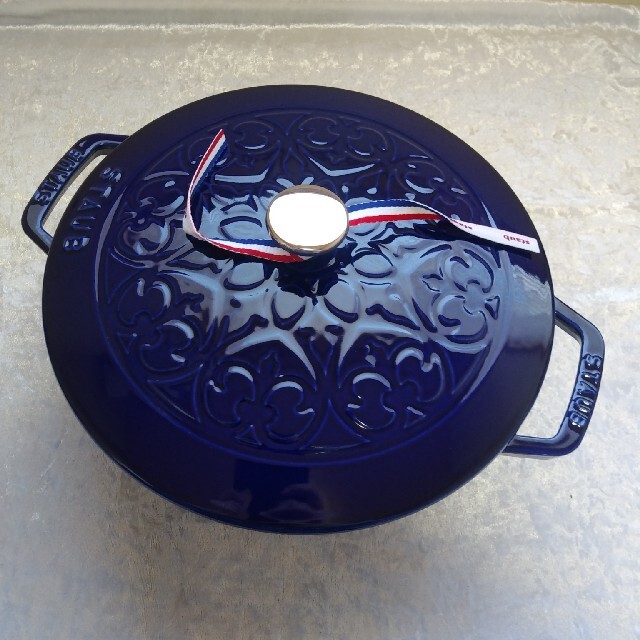 staub　ストウブ　リリー　グランブルー　24cmインテリア/住まい/日用品