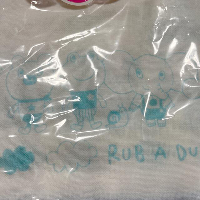 rub a dub dub(ラブアダブダブ)のベビー用　ガーゼハンカチ　新品未開封 キッズ/ベビー/マタニティのこども用ファッション小物(その他)の商品写真