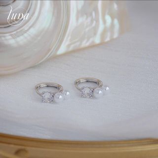 スタージュエリー(STAR JEWELRY)のPearl zirconia hoop pierce★ Silver(ピアス)