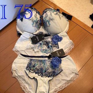 ワコール(Wacoal)の☆サルート☆ブラジャー&ショーツ２枚セット(ブラ&ショーツセット)