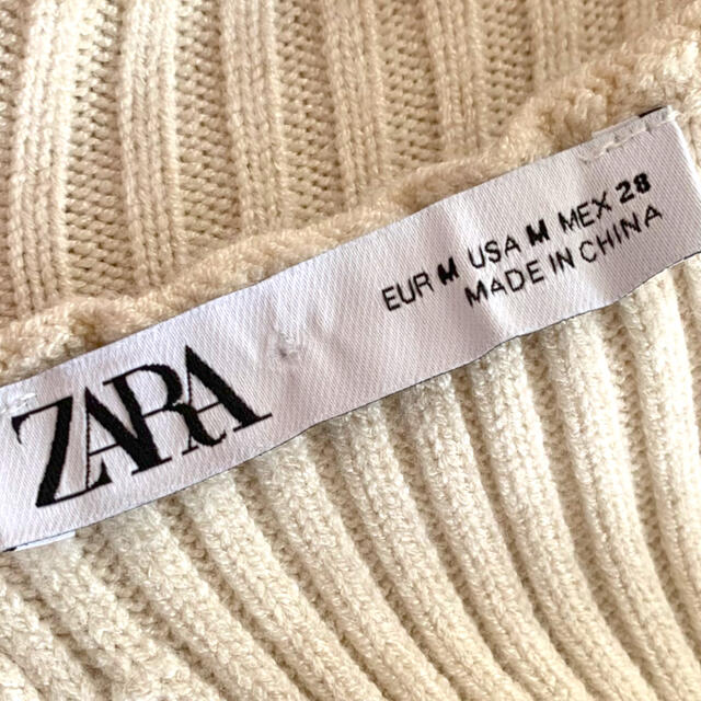 ZARA(ザラ)のZARA タートルネックアームウォーマー　 レディースのトップス(ニット/セーター)の商品写真