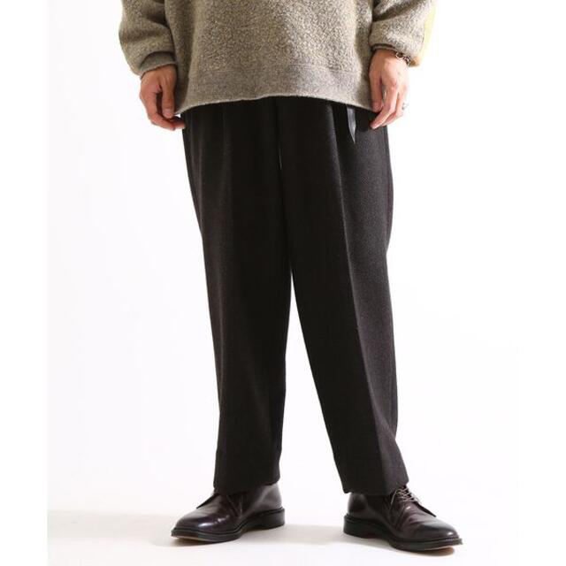marka / マーカ：2TUCK COCOON FIT