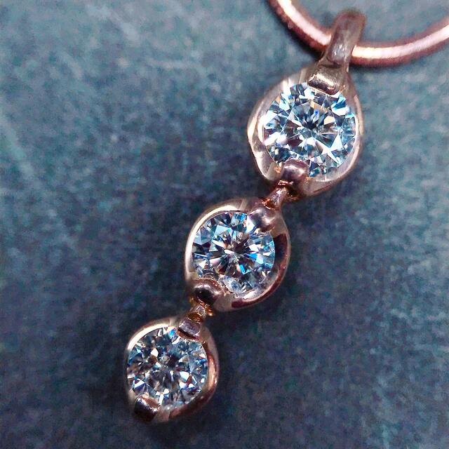0.30ct トリロジー ダイヤモンドネックレス K18 デビアス 3ストーン