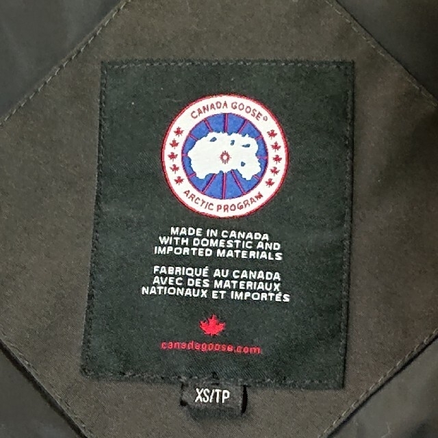 CANADA GOOSE(カナダグース)のカナダグース  ダウンベストギャルソンベストXS メンズのジャケット/アウター(ダウンベスト)の商品写真