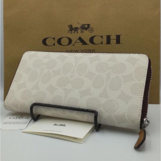 COACH(コーチ)の【新品】COACH コーチ　長財布　正規品　ミッキー　コラボ　パッチワーク レディースのファッション小物(財布)の商品写真